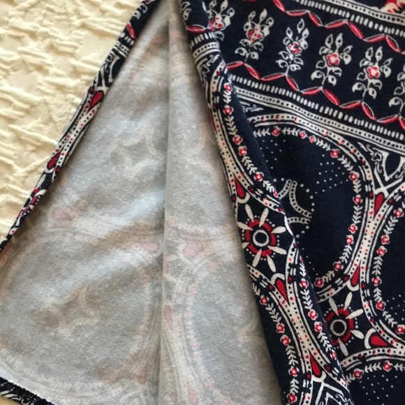 Lovely navy print skirt - Picture 8 of 11